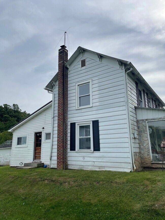 Building Photo - 118 Ripshin Rd