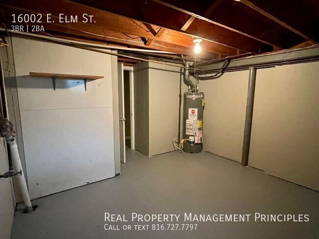 Building Photo - 16002 E Elm St