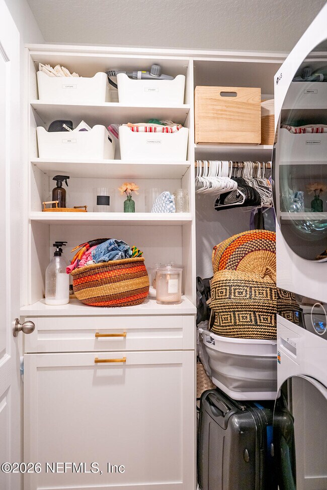 Building Photo - 271 Jarama Cir