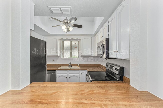 Building Photo - 405 E Linda Ln