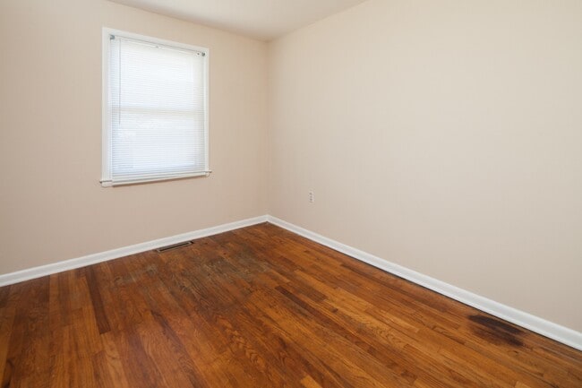Building Photo - Ranch home near Christiana Hospital - COMI...