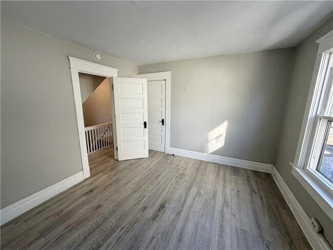 Building Photo - 139 Park Ave