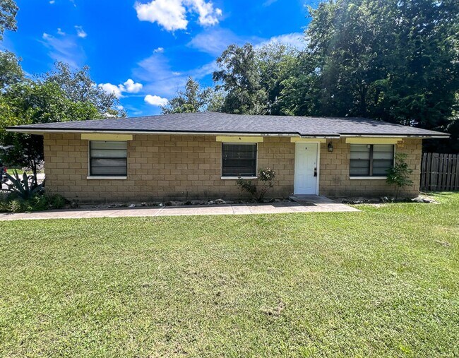 Primary Photo - 2292 - Sugarfoot Oaks