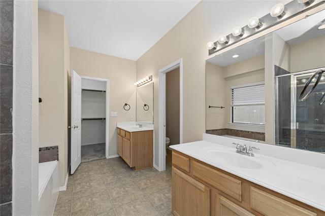 Building Photo - 240 Northwood Dr