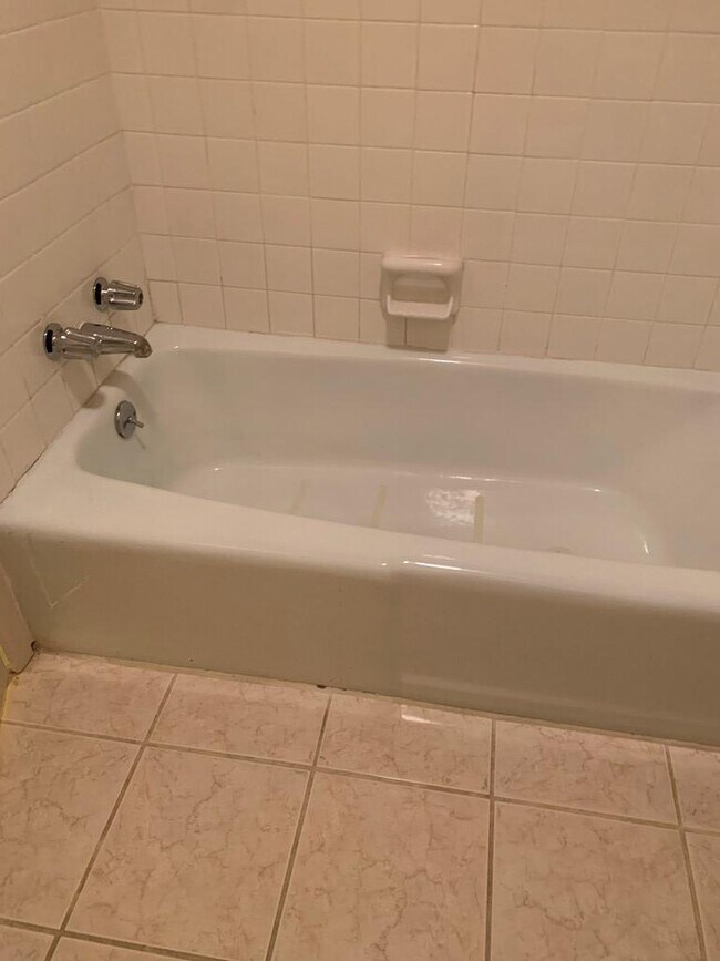 Building Photo - 3312 Tanglewood Ln