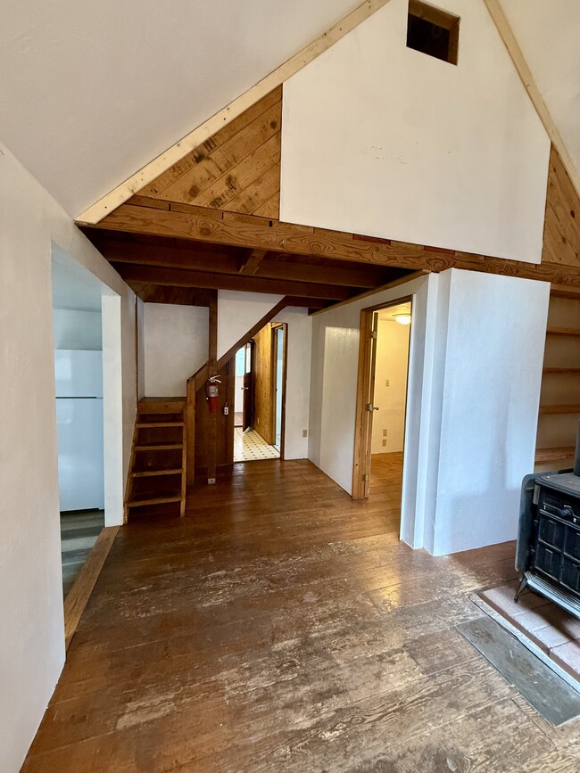 Building Photo - 17723 Lazy Dog Rd