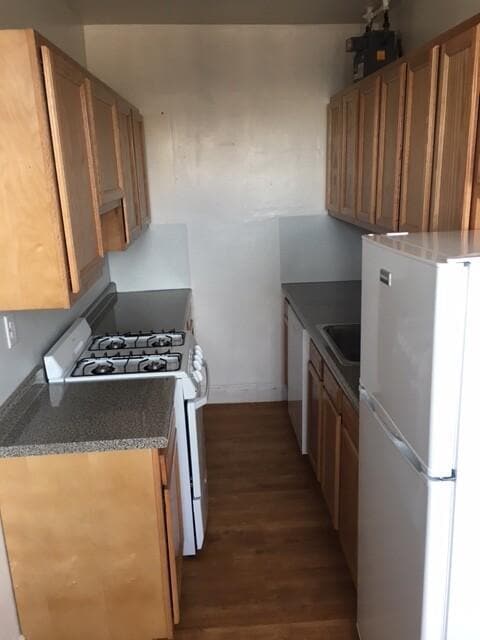 Building Photo - bedroom in Boston MA 02215