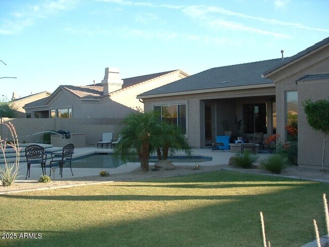 Building Photo - 17654 W Willow Dr