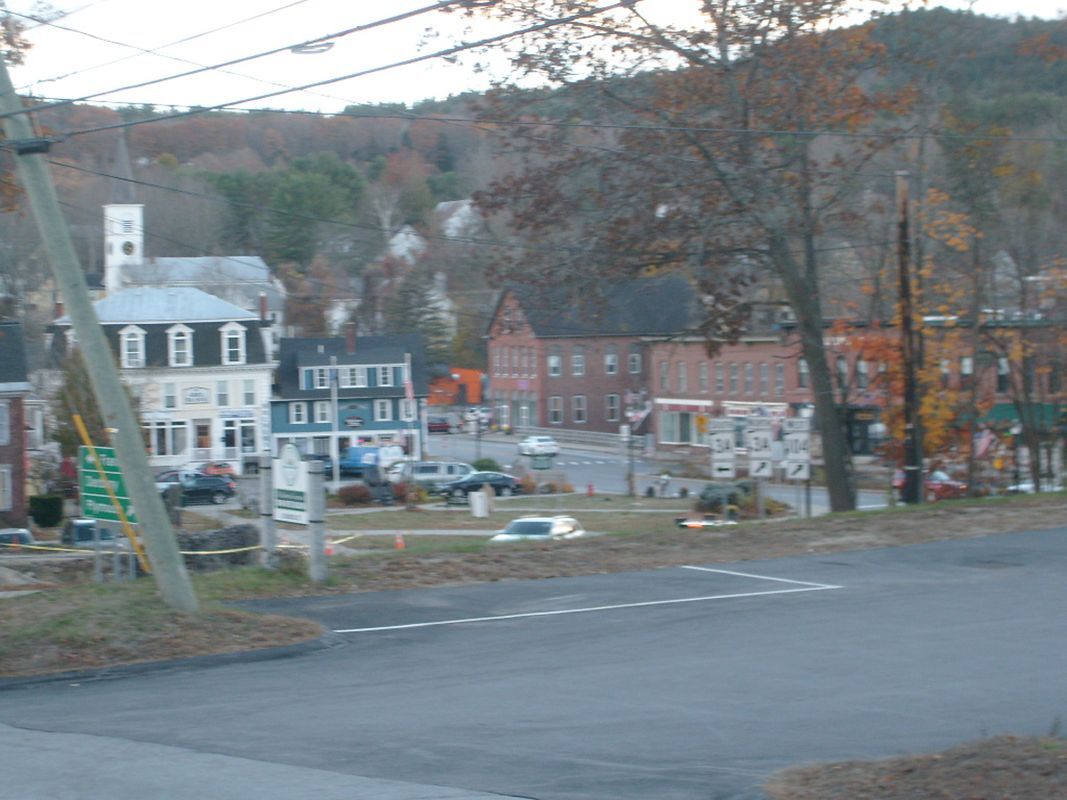 Building Photo - 25 School St