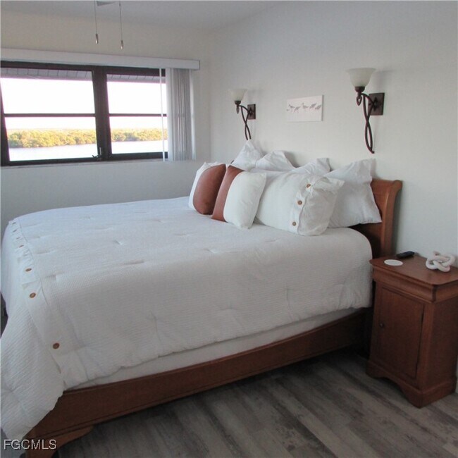 Building Photo - 5371 Blue Crab Cir