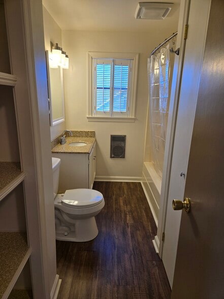 Lots of storage! - 636 W Center St