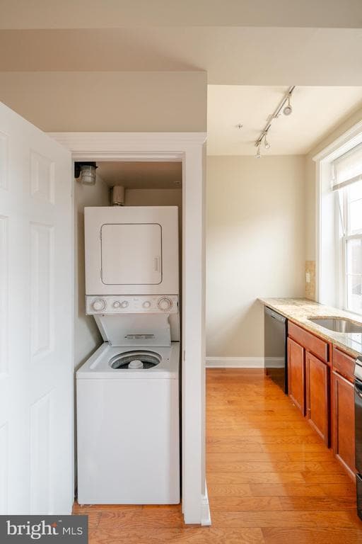 Building Photo - 236 W Market St