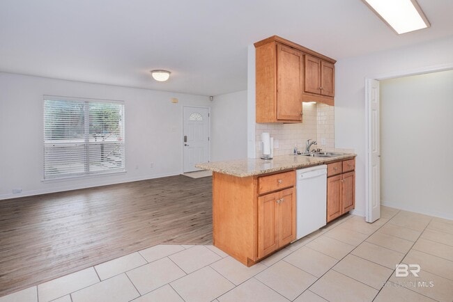 Building Photo - 8553 Garden Cir