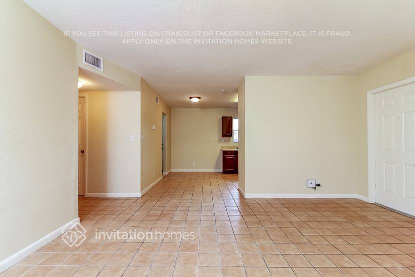 Building Photo - 7645 NW 32nd Pl