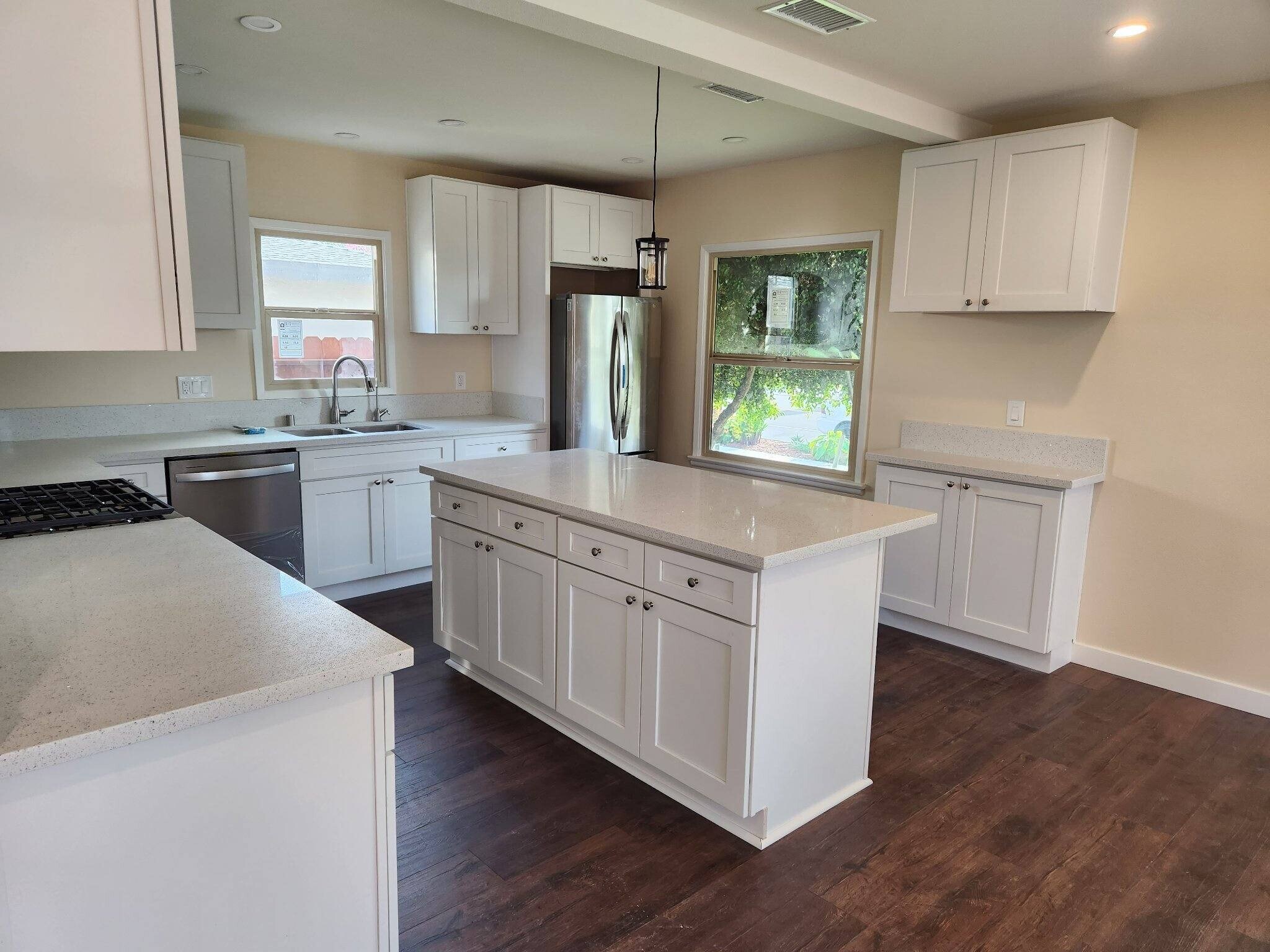 Building Photo - 914 N Olive St