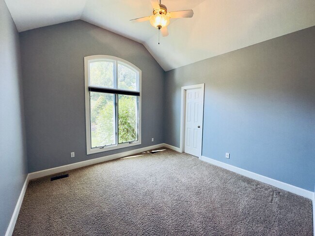 Building Photo - {6411} Enchanted Lake Estates + Updated Kitchen, Fresh Paint Throughout +  Main Floor Primary Bed...