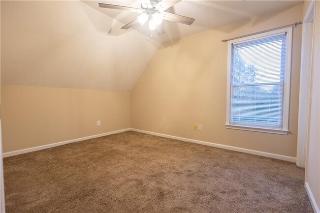 Building Photo - 994 Brentmoor Ln NW