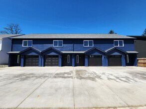 Building Photo - 3 Bedroom 2.5 Bath in Winlock