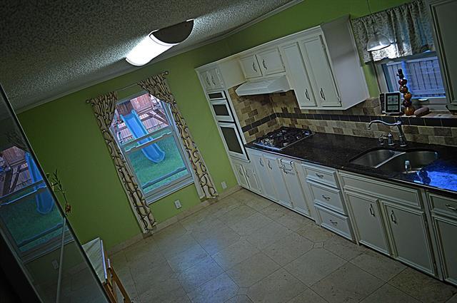 Building Photo - 4802 W Mockingbird Ln