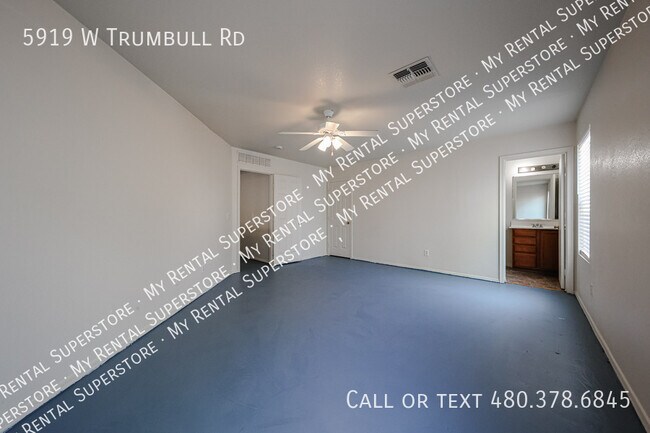 Building Photo - 5919 W Trumbull Rd