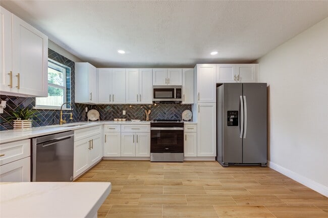 Building Photo - 3538 Truxton Dr