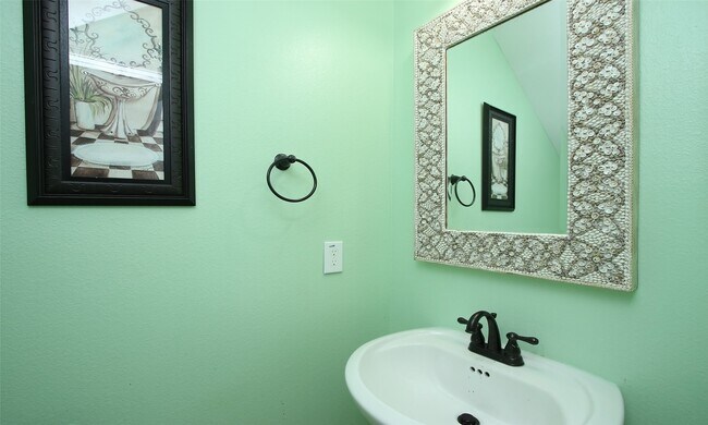 Building Photo - 27019 Drybank Creek Ln