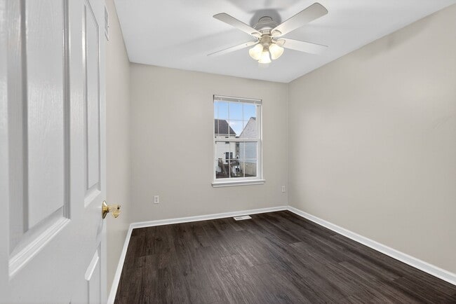 Building Photo - Move-In Ready 3BR Townhome – Deck, Yard & Finished Basement *OPEN HOUSE 3/14/26 1PM-3PM *