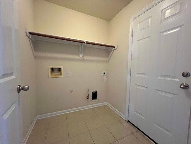 Building Photo - Charming 3-Bedroom Home in the Heart of Ho...