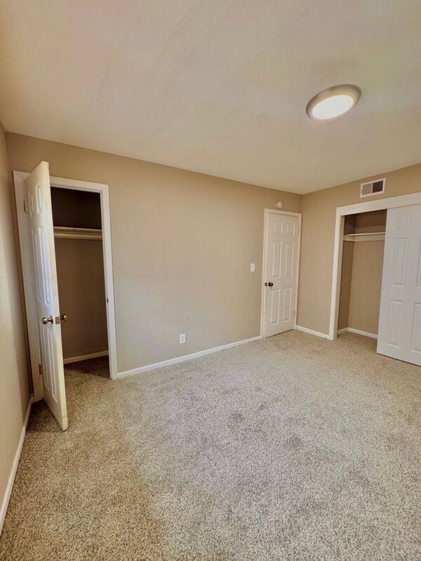 Building Photo - 1908 N 77th St