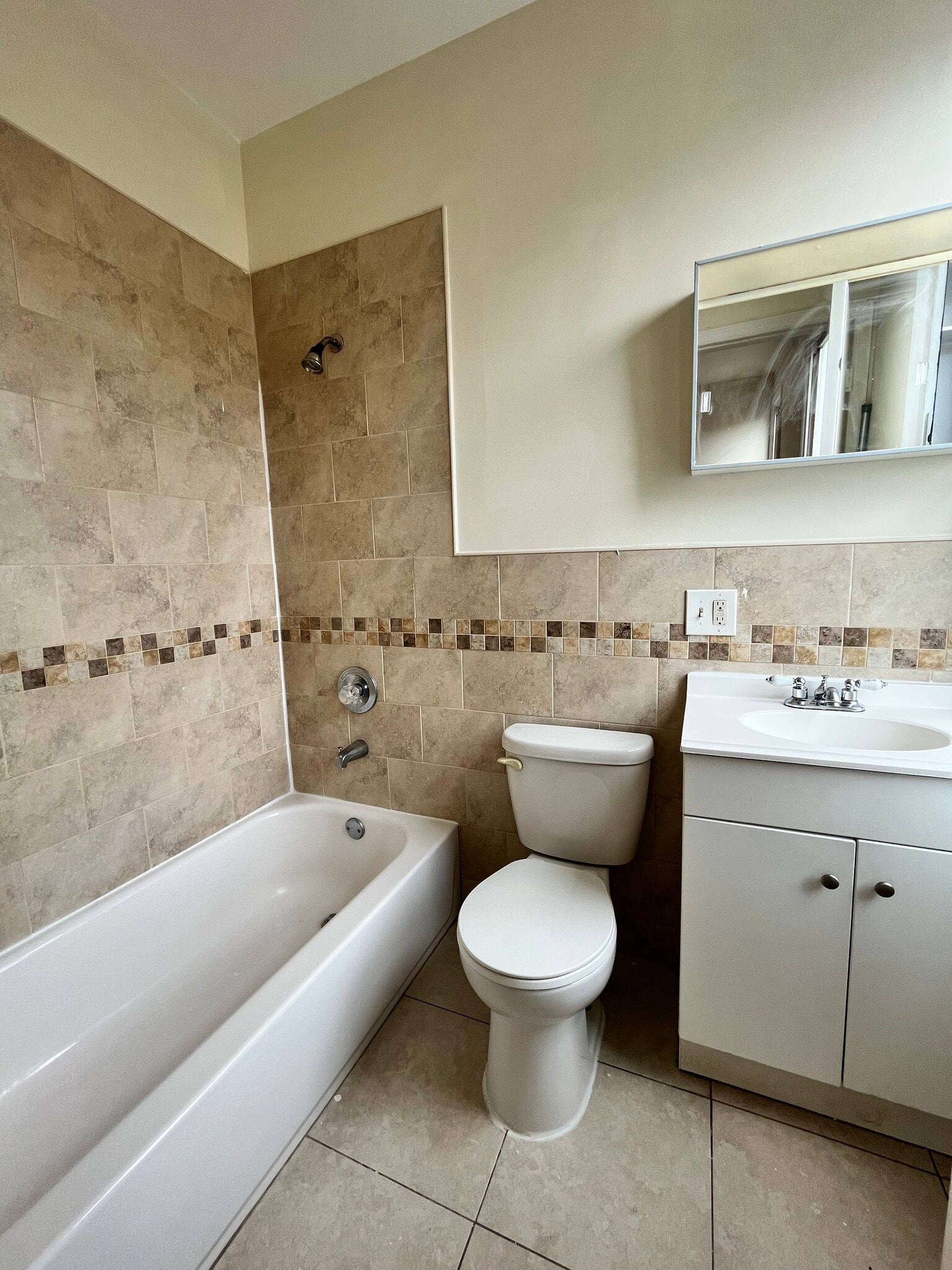 90 W 20th St 4 - 91 W 20th St