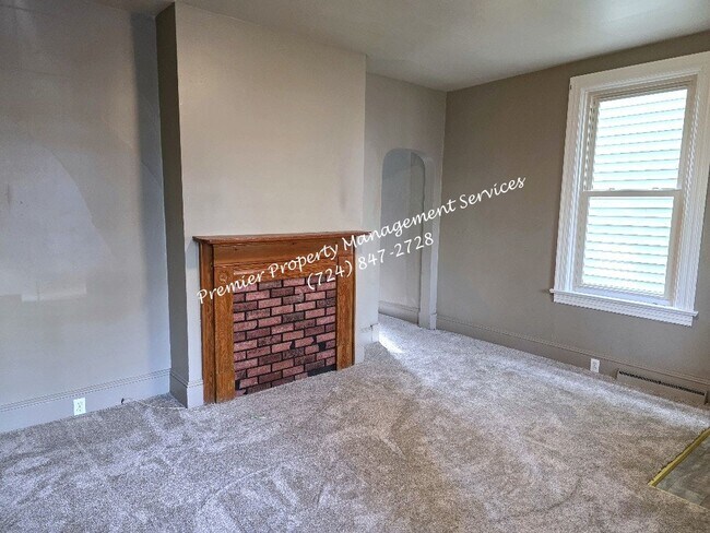 Building Photo - 1324 2nd Ave