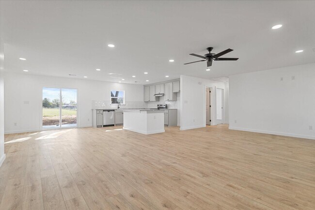 Building Photo - 311 Church St