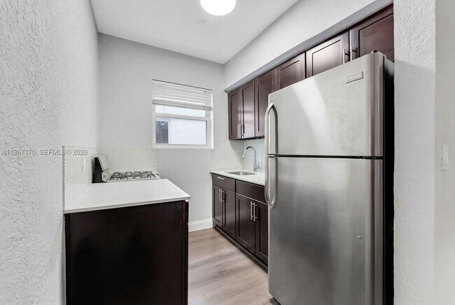 Building Photo - 7334 Harding Ave