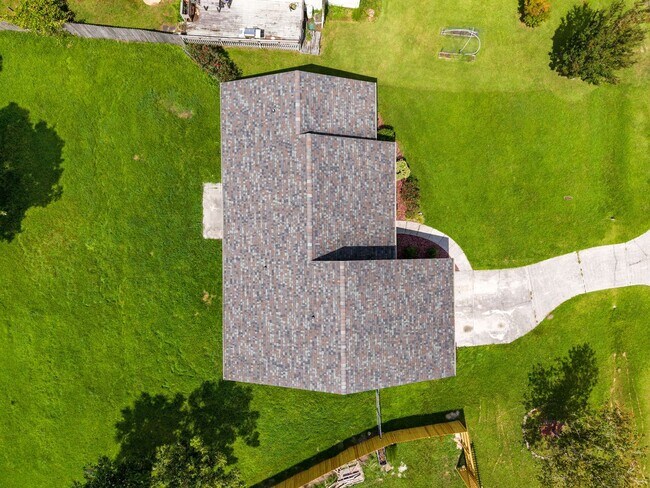 Building Photo - Welcome to Jumping Run Creek!