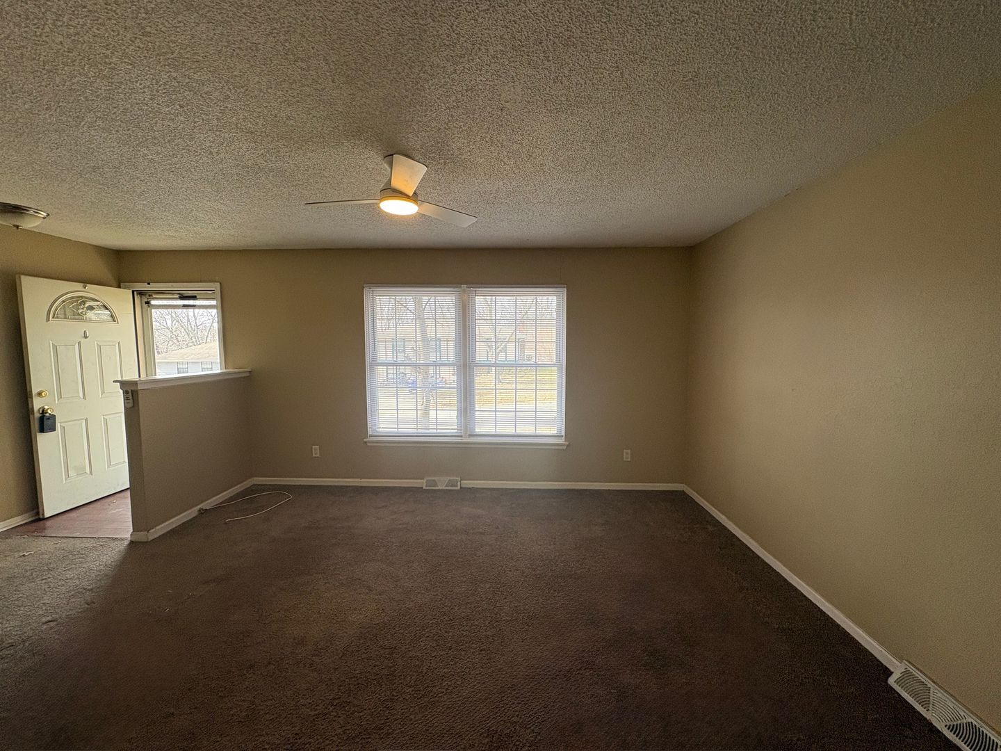 Building Photo - 1120 NE 9th St