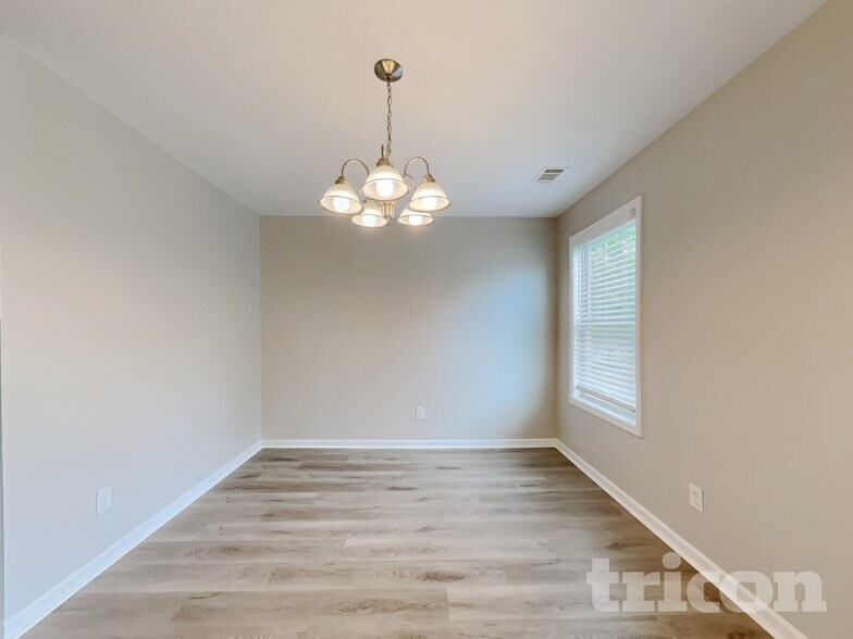 Building Photo - 485 McGiboney Ln