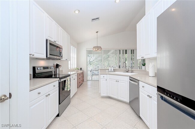 Building Photo - 7127 Blue Juniper Ct