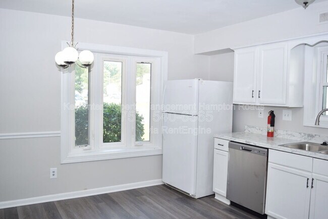 Building Photo - 5953 Blackpoole Ln