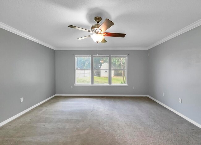 Building Photo - 5897 Saratoga Dr