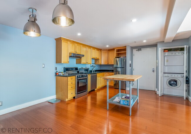 Building Photo - 940 Natoma St