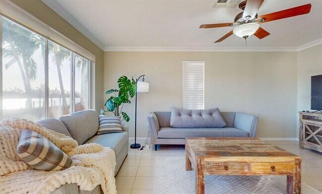 Building Photo - 3606 Belle Vista Dr E
