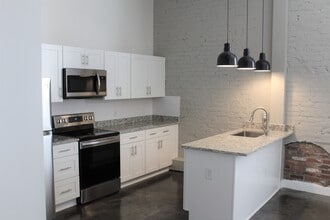 Building Photo - 410 Wellons St