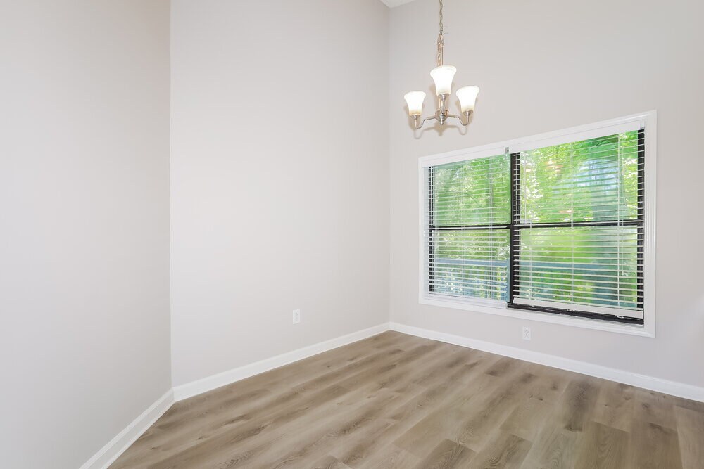 Building Photo - 3684 Linwood Way