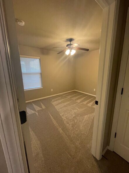 Building Photo - 2604 NW 185th St