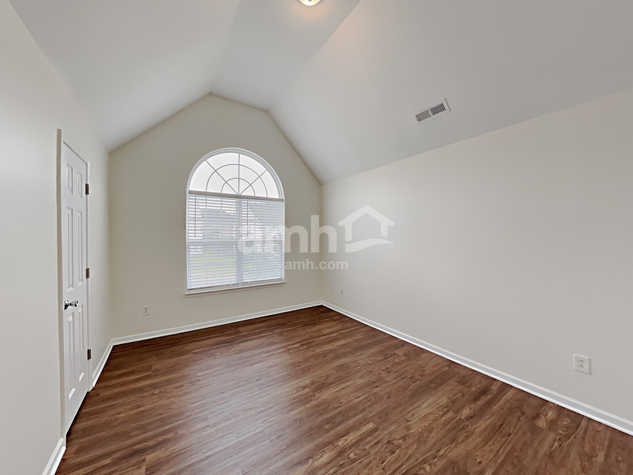 Building Photo - 3103 Hendricks Chapel Ln
