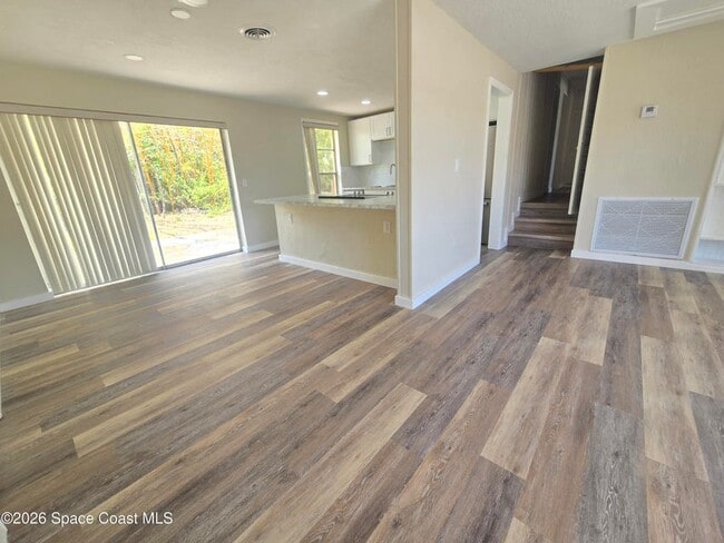 Building Photo - 34 E Azalea Cir
