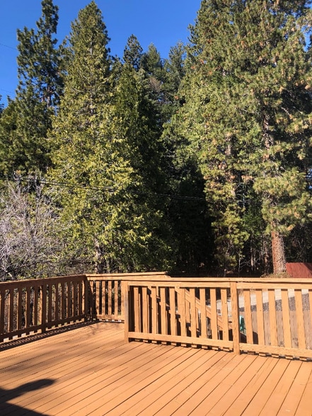 Building Photo - 204 E Hinckley St