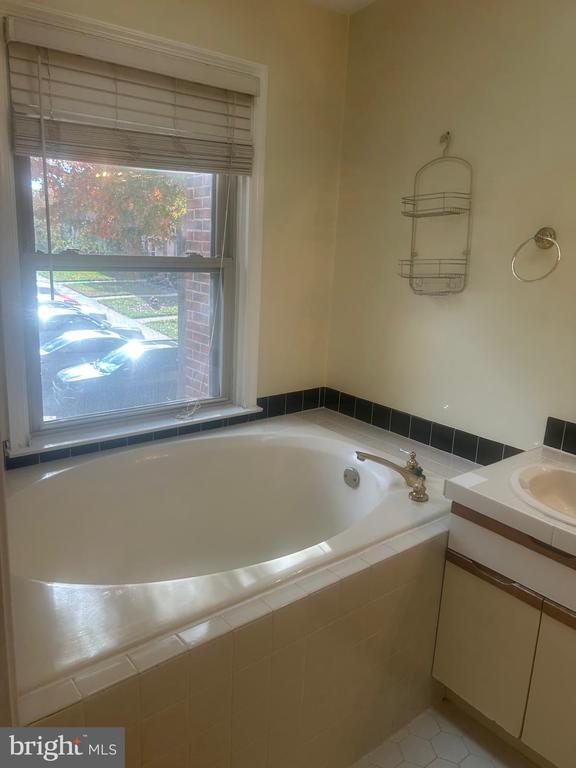 Building Photo - 3904 Green Look Ct