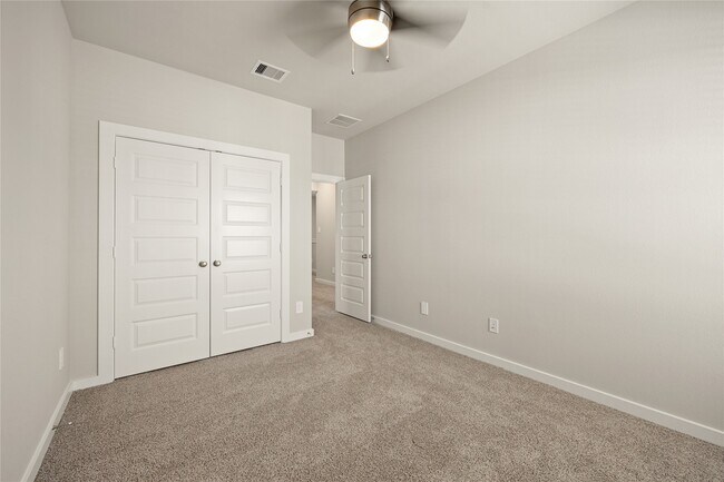 Building Photo - 10015 Rustic Charm St