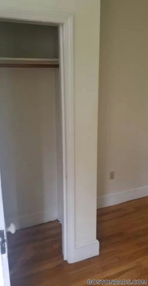 Building Photo - 58 Queensberry St